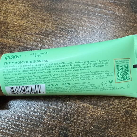 Beekman 1802 Wicked Its Time to Fly Hand Cream & Defy Gravity Whipped Body Cream - Picture 11 of 15